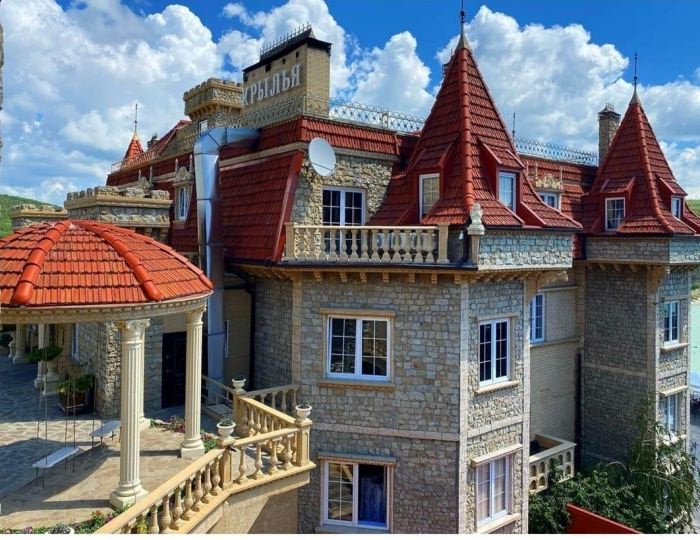 Отель «Крылья» Абрау-Дюрсо