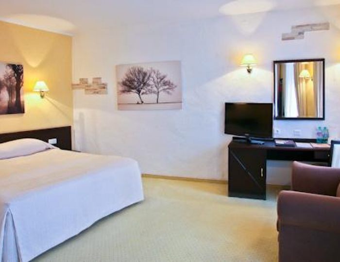 Номер полулюкс (с завтраком) - Отель «Old Estate Hotel and Spa»