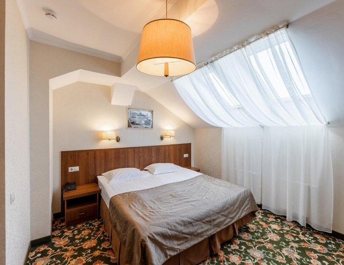 Номер стандарт с 1 двуспальной кроватью (с завтраком, мансарда) - Отель «Двор Подзноева» (Корпус Бизнес)