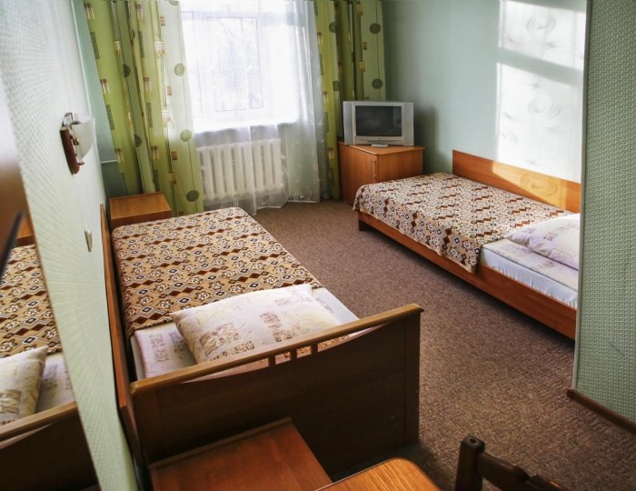 2-местный номер стандарт с 2 односпальными кроватями - Гостиница «Октябрьская» Псков