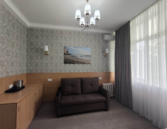 Люкс 2-местный 2-комнатный Люкс Комфорт корпус № 1 (Л2м2к1К) - Санаторий «Виктория» Ессентуки