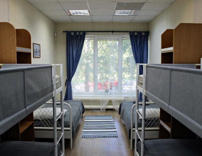 Кровать в 6-местном общем номере - Хостел «Академ ВН» Великий Новгород