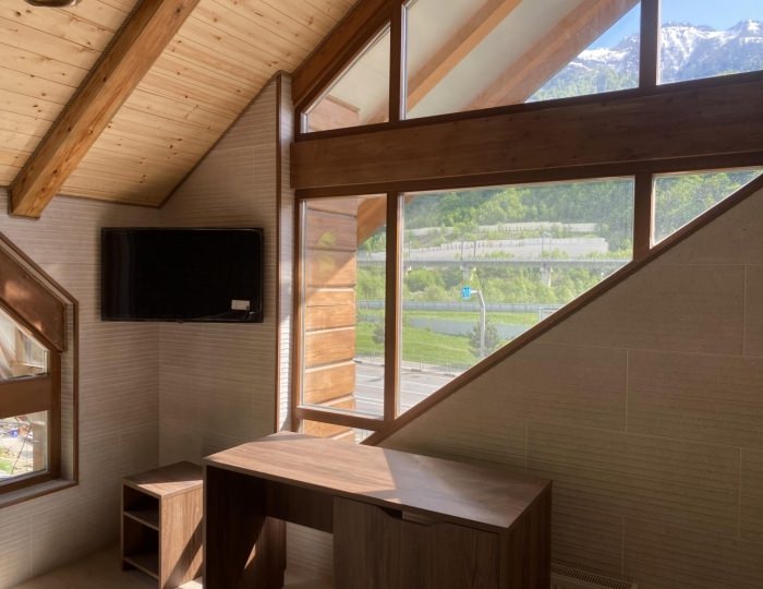 Номер делюкс с 1 двуспальной кроватью, балконом и видом на горы - Отель Stellar Collection Chalet / Стеллар Коллекшн Шале