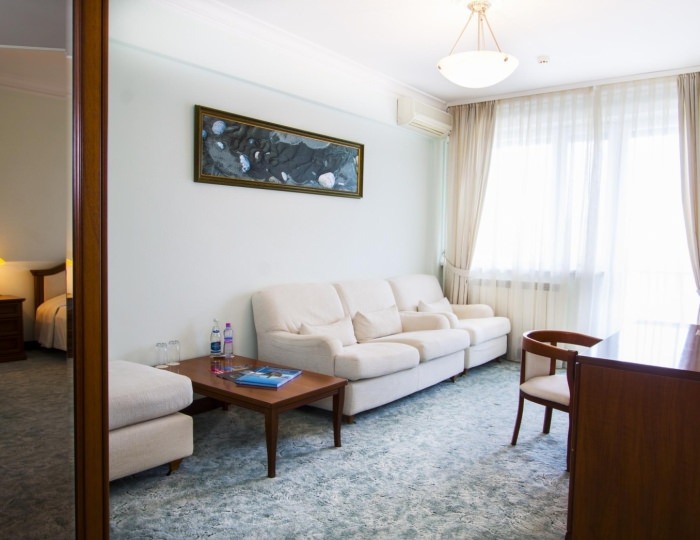 2-местный 2-комнатный номер люкс (с завтраком) - SPA-Отель «Синдика» Нальчик