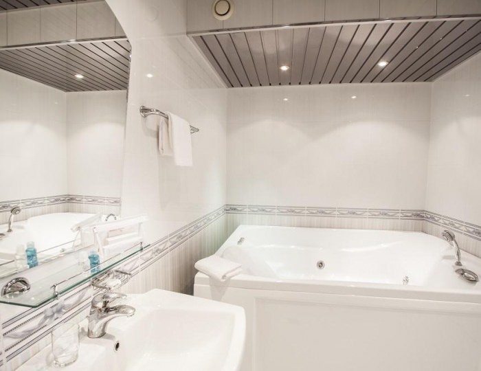 2-местный номер люкс (с завтраком) - SPA-Отель «Синдика» Нальчик