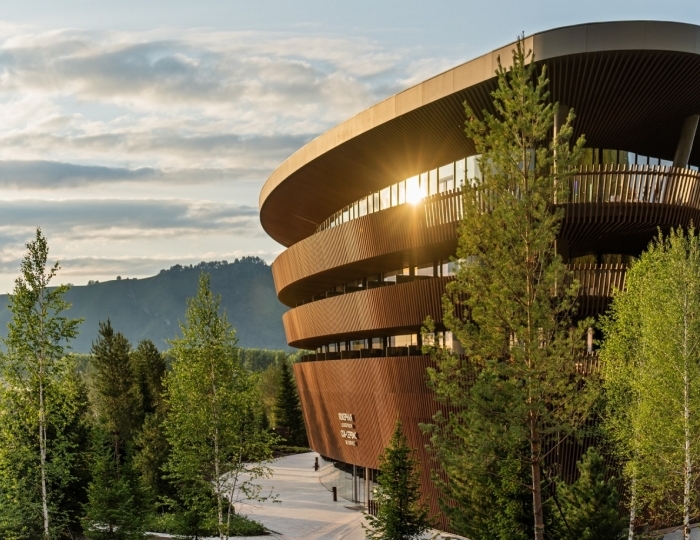 Курортный отель «Манжерок 5*» Озерное