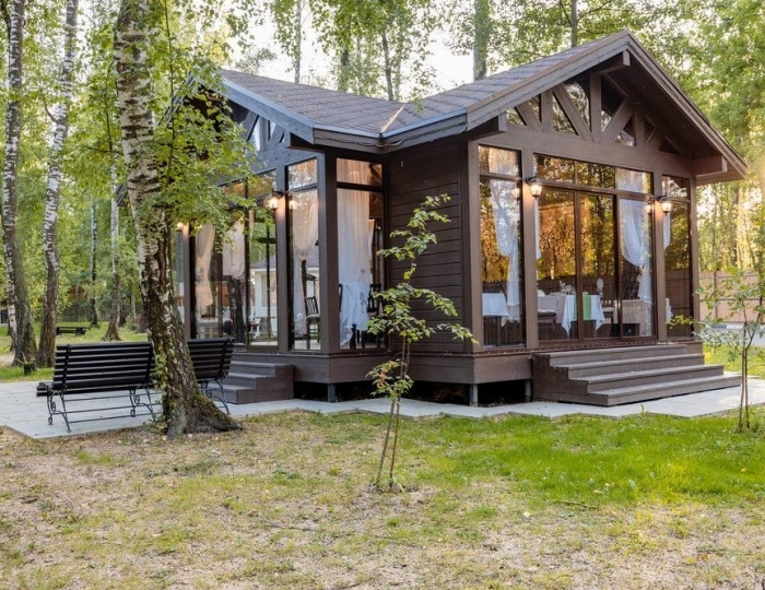 Отель «Джунгли» (бывш. «Айвенго»)