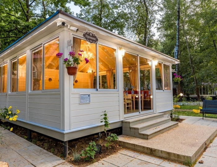 Отель «Джунгли» (бывш. «Айвенго»)