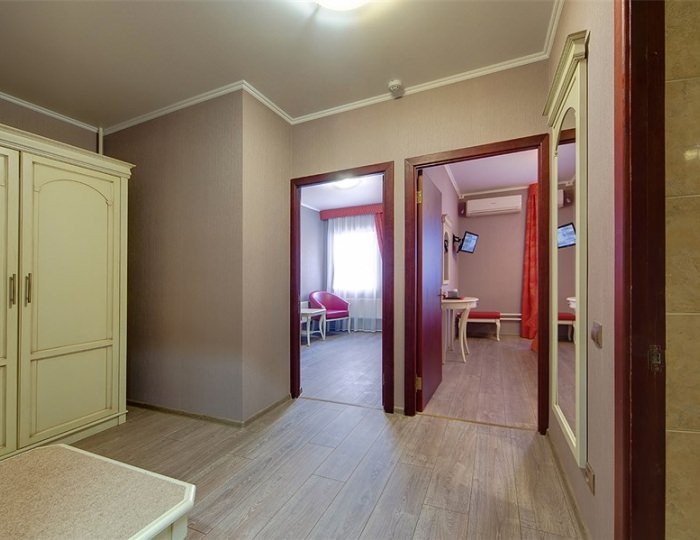 Люкс (двухкомнатный) «Романтик» - Отель «Джунгли» (бывш. «Айвенго»)