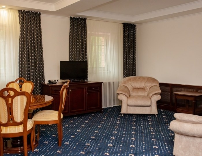 Люкс (двухкомнатный) «Сьют» - Отель «Джунгли» (бывш. «Айвенго»)