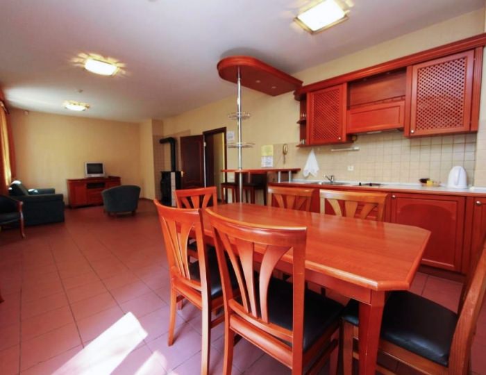 Коттедж для проживания 8-ми человек №4 - Отель «Джунгли» (бывш. «Айвенго»)