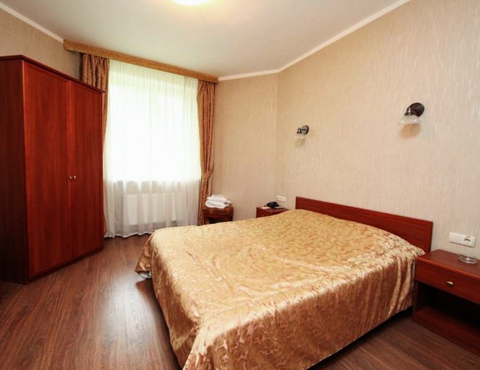 Коттедж для проживания 8-ми человек №4 - Отель «Джунгли» (бывш. «Айвенго»)