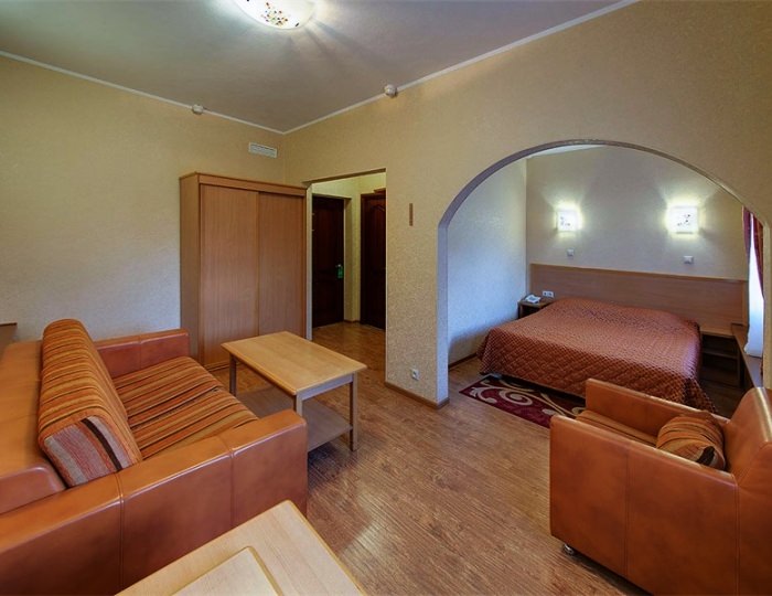 Полулюкс - Отель «Джунгли» (бывш. «Айвенго»)