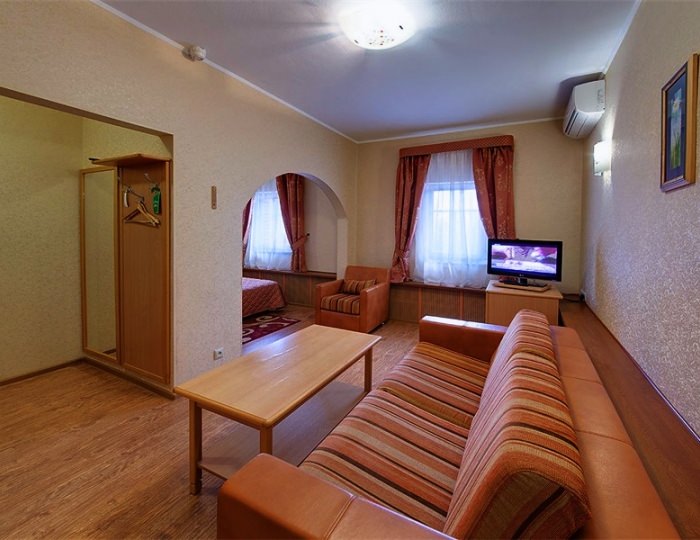 Полулюкс - Отель «Джунгли» (бывш. «Айвенго»)