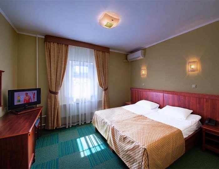 Двухместный номер Комфорт + - Отель «Джунгли» (бывш. «Айвенго»)