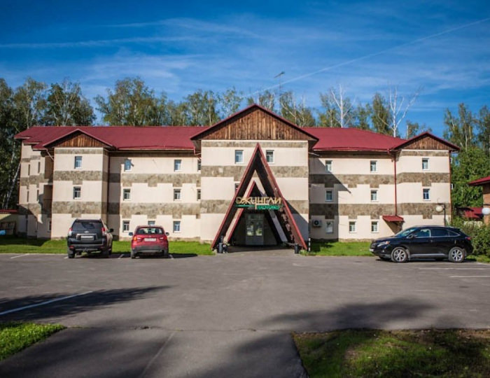 Отель «Джунгли» (бывш. «Айвенго»)