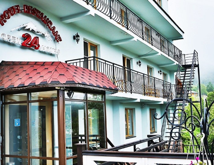 Гостиничный комплекс «Крестовая Падь» Листвянка