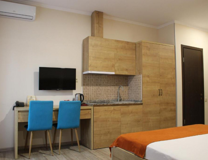 Отель Boutique 32 / Бутик 32 Батуми