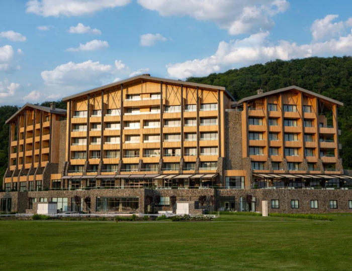Отель Chenot Palace Health Wellness Hotel / Шено Палас Хелт Велнесс Габала