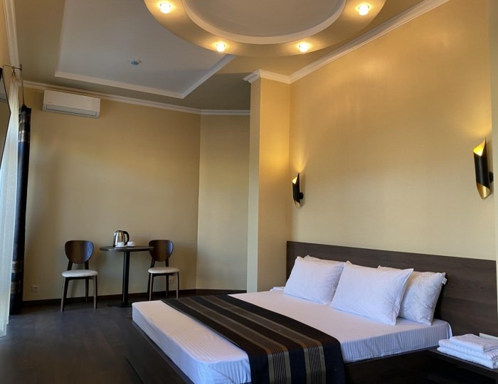 Номер комфорт с 1 двуспальной кроватью (с завтраком) - Мини-отель «Империал» Астрахань