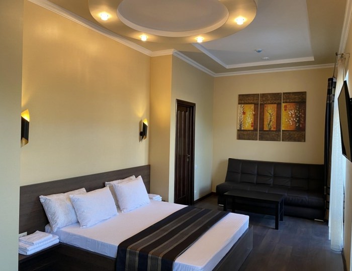 Номер комфорт с 1 двуспальной кроватью (с завтраком) - Мини-отель «Империал» Астрахань