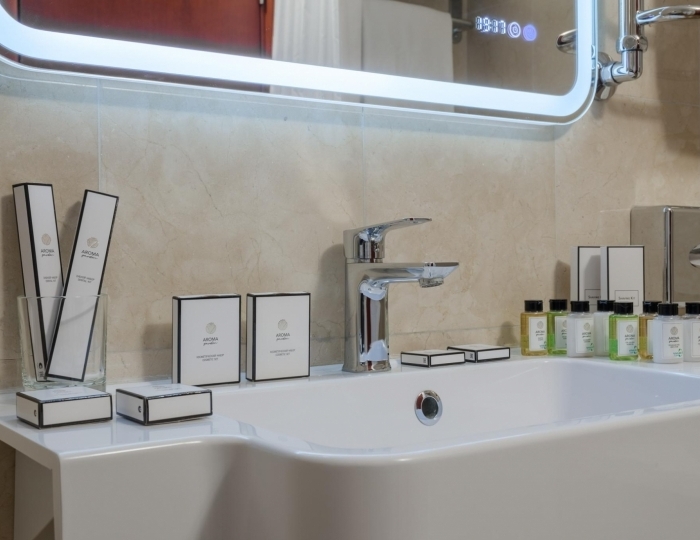 Стандарт Улучшенный с двуспальной кроватью - Marins Grand Hotel / «Маринс Гранд Отель» Астрахань