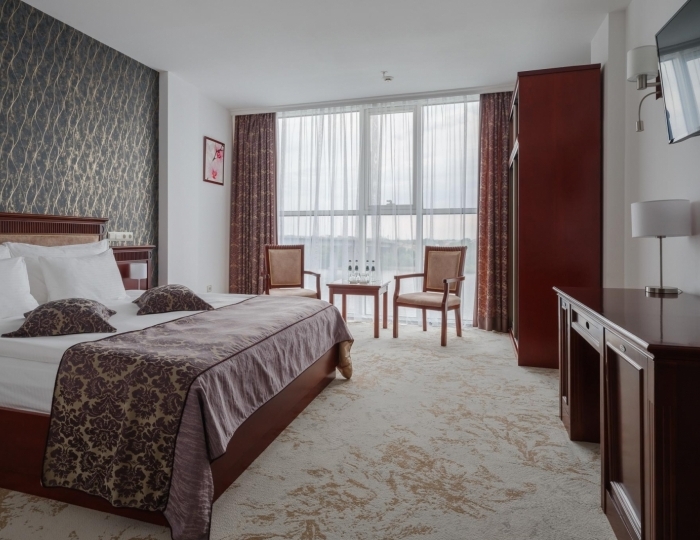 Стандарт Улучшенный с двуспальной кроватью с видом на Волгу - Marins Grand Hotel / «Маринс Гранд Отель» Астрахань