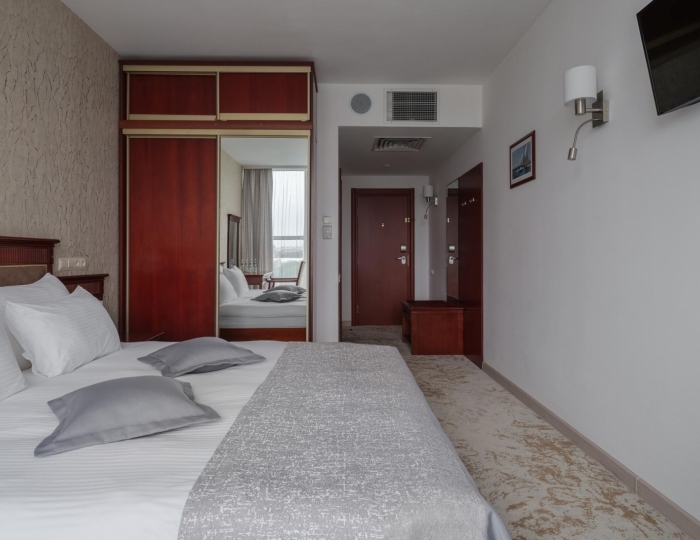 Оптима с двуспальной кроватью - Marins Grand Hotel / «Маринс Гранд Отель» Астрахань