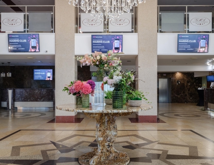 Marins Grand Hotel / «Маринс Гранд Отель» Астрахань