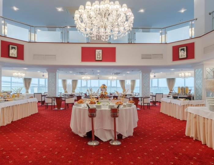Рестораны и бары - Marins Grand Hotel / «Маринс Гранд Отель» Астрахань