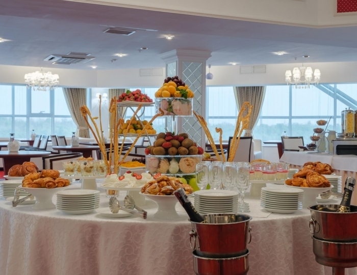 Рестораны и бары - Marins Grand Hotel / «Маринс Гранд Отель» Астрахань