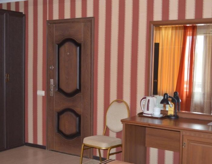 Комната стандарт с 2 односпальными кроватями с балконом (с завтраком) - Гостевой дом «Светлана» Астрахань