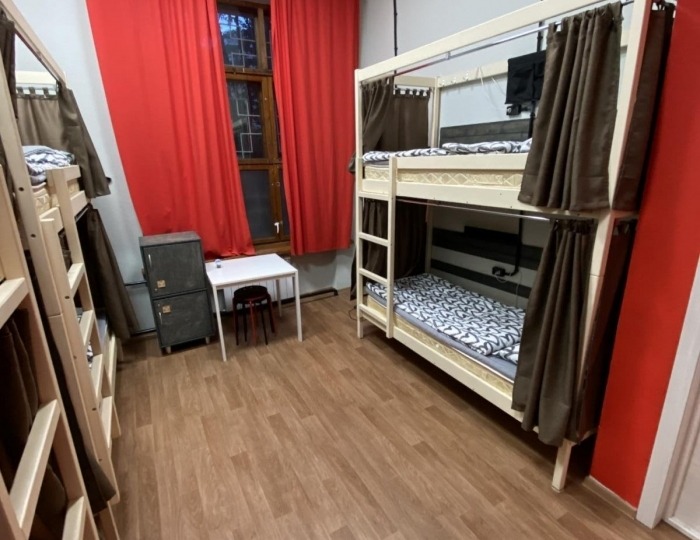Кровать в общем 6-местном номере - Хостел Good Night rooms & hostel / Гуд найт Мурманск
