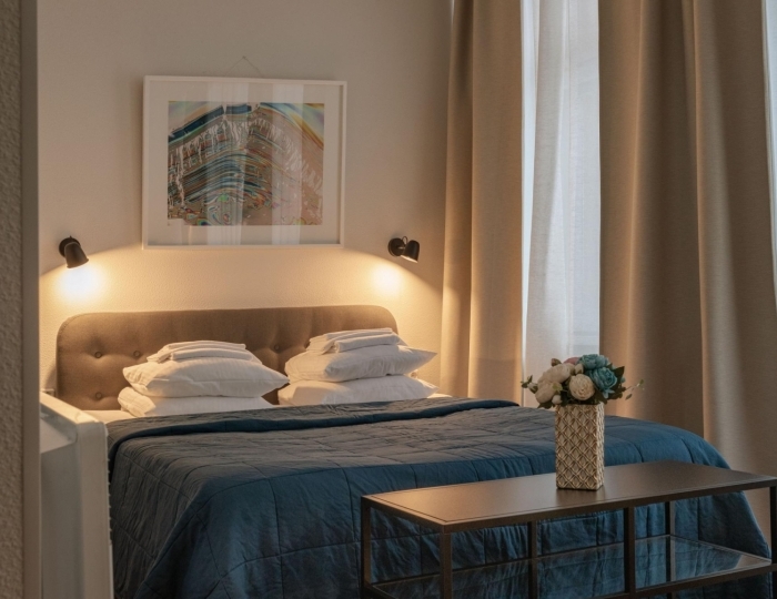 Номер стандарт улучшенный с 1 двуспальной кроватью - Арт-санаторий «Изовела» Апатиты