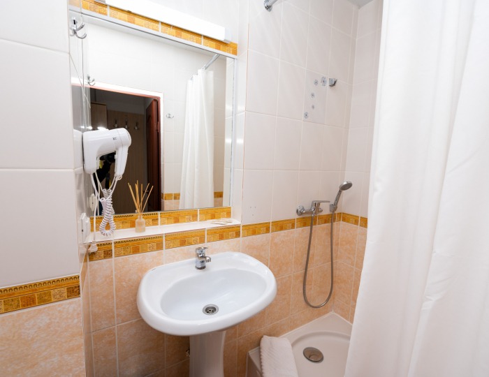Комфорт 3-местный 1-комнатный корпус 2 - Санаторий «Славутич» Алушта