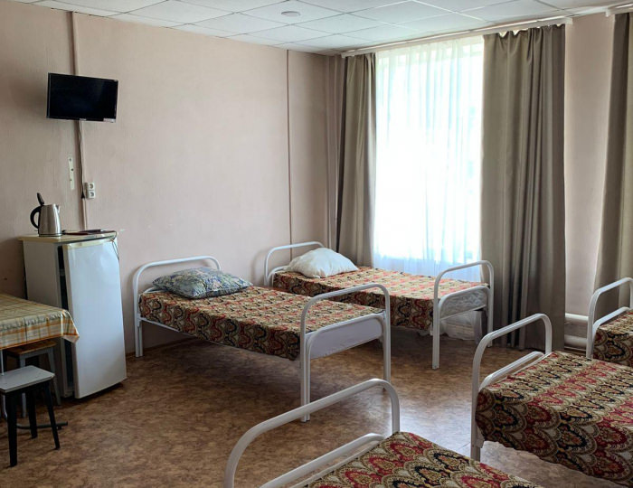 Кровать в 6-местном общем мужском номере - Отель «КДВ» Балаково