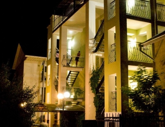 Отель «Малибу» Саки