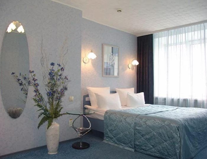 Номер люкс с 1 двуспальной кроватью (нечетные номера) - Гостиница «Таежная» Арсеньев