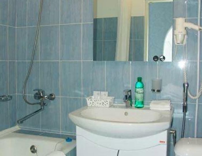 Номер люкс с 1 двуспальной кроватью (нечетные номера) - Гостиница «Таежная» Арсеньев