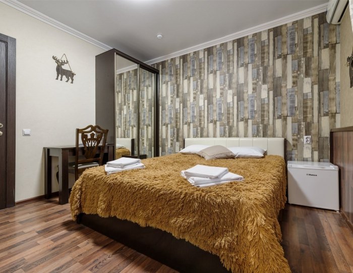 Двухместный улучшенный номер с двуспальной кроватью - Гостиница «Шале»