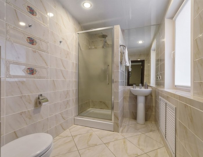 Трехместный стандартный номер с тремя отдельными кроватями - Гостиница «Шале»