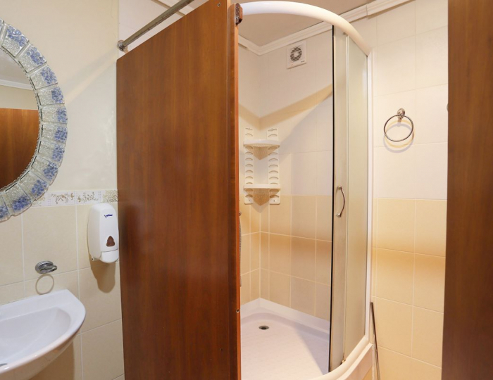 Эконом 3-местный с частичными удобствами корпус 1 - Курортный отель «Ателика Горизонт» Алушта