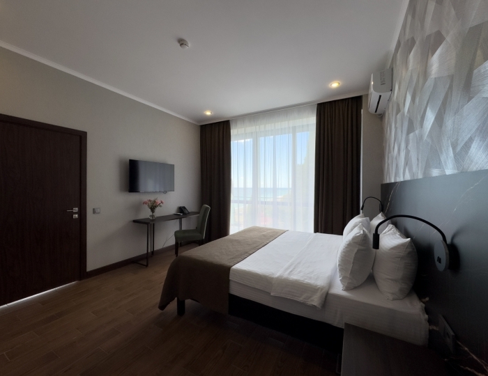 Люкс 2 местный 2 комнатный люкс  вид на море - Отель Royal Riviera / Роял Ривьера Гагра