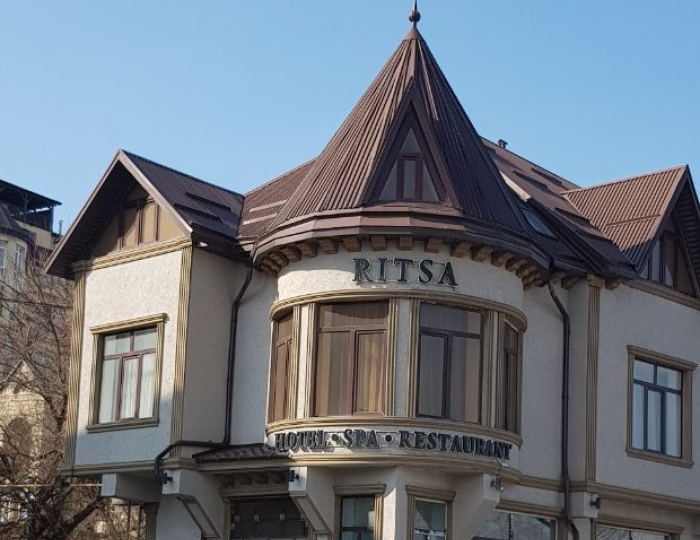 Отель «Рица»