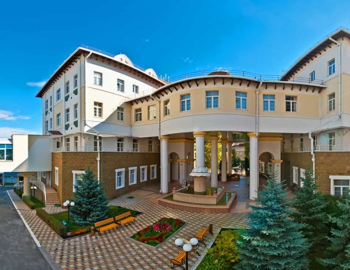 Санаторий AZIMUT Здоровье Долина Нарзанов Кисловодск