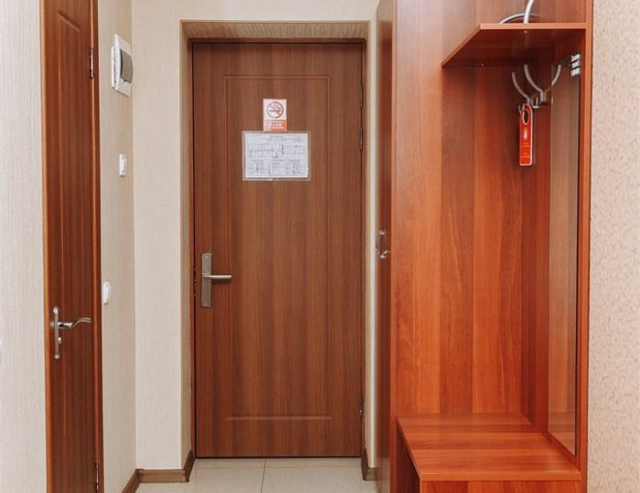 Номер стандарт эконом с 1 двуспальной кроватью - Гостиница «Бира» Биробиджан
