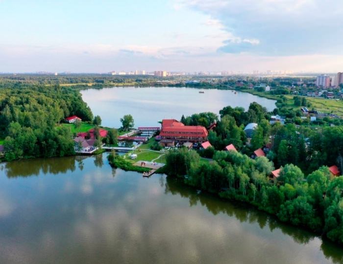 Загородный клуб «Медвежьи Озера»