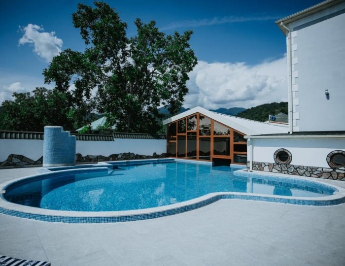 Отель Lake Side Hotel / Лайк Сид Габала