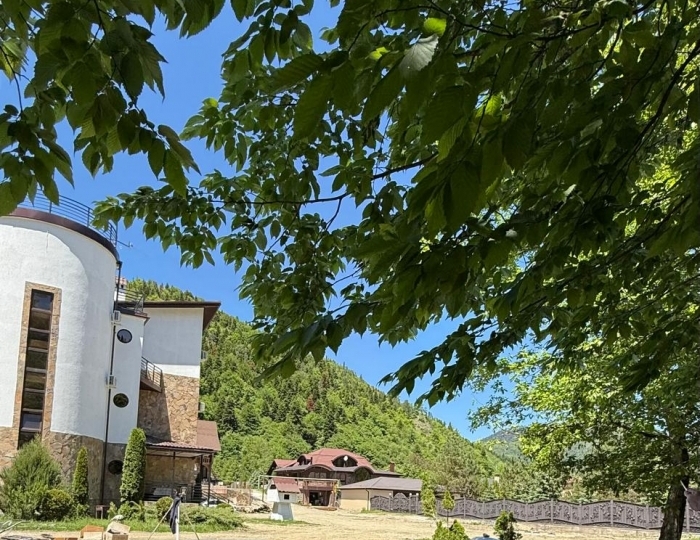 Отель Black Rock Garden / Блэк Рок Гарден Гузерипль