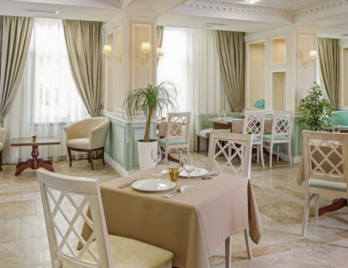 Кафе «Café de Paris» - Отель «ALEAN FAMILY BIARRITZ» / «Алеан Фэмили Биарриц»